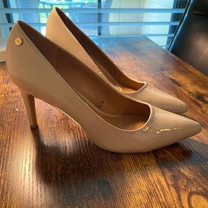 Calvin Klein Nude Pumps (Size 9)